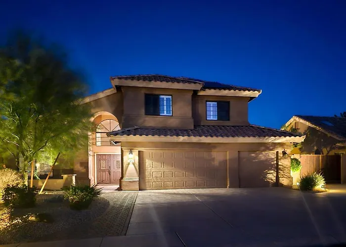 Upscale Abode: Walk To South Mountain Park *