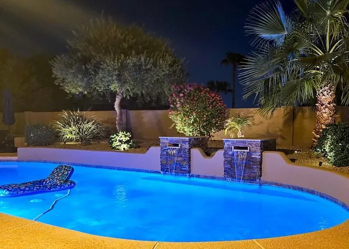 Upscale Abode: Walk To South Mountain Park *