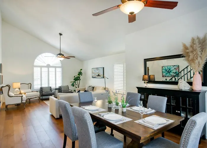 Upscale Abode: Walk To South Mountain Park * Phoenix