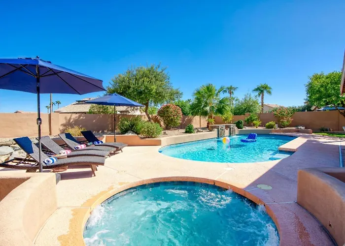 Upscale Abode: Walk To South Mountain Park Villa Phoenix